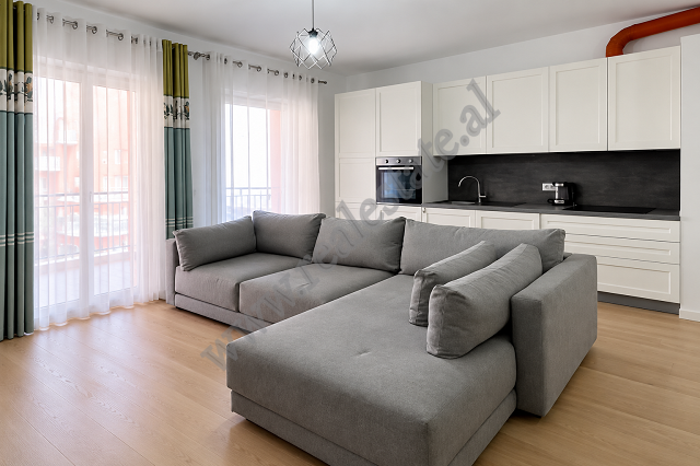Apartament 1+1 me qira ne zonen e Delijorgjit, pas Hilton-it ne Tirane.
I pozicionuar ne katin e 3-